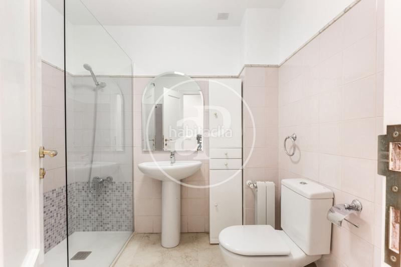 Foto f0431de2-5173-42af-8915-d793709fbefa. Alquiler piso  en alquiler en el mercado central en Valencia