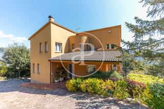 Maison  Avinguda de catalunya. Casa en venta en matadepera