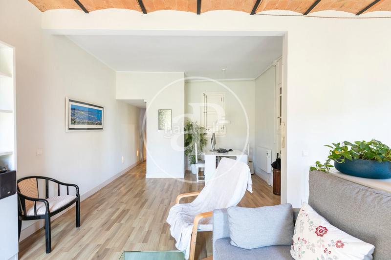 Foto c7cb0cca-b67a-4bd9-8440-cc53c692140e. Rent flat with heating in La Nova Esquerra de l´Eixample Barcelona