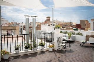 Rent Flat  Pl. de la sta. creu. Piso en alquiler en el carmen