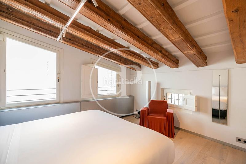 Foto 90a9e960-de67-4e44-b90b-9387f3343a15. Rent flat with heating pool in Gòtic Barcelona