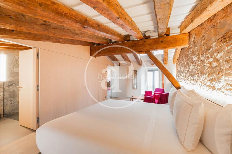 Foto c7e7d232-9da5-4854-bb21-b030c31e1f54. Affitto appartamento con riscaldamento in Gòtic Barcelona