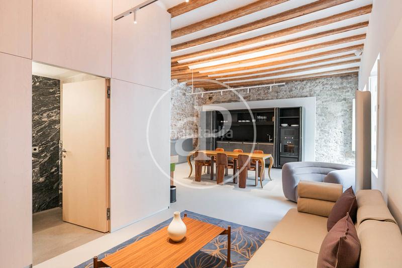 Foto c531bfdb-3ac0-4993-8e4f-12d5ef2b4df8. Lloguer pis amb calefacció a Gòtic Barcelona