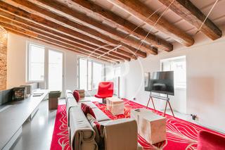 Rent Flat  Plaça de sant just. Piso en alquiler en el gótico