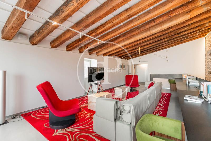 Foto e2551f85-6d7a-481f-bcac-bd0ba10fe383. Rent flat with heating in Gòtic Barcelona