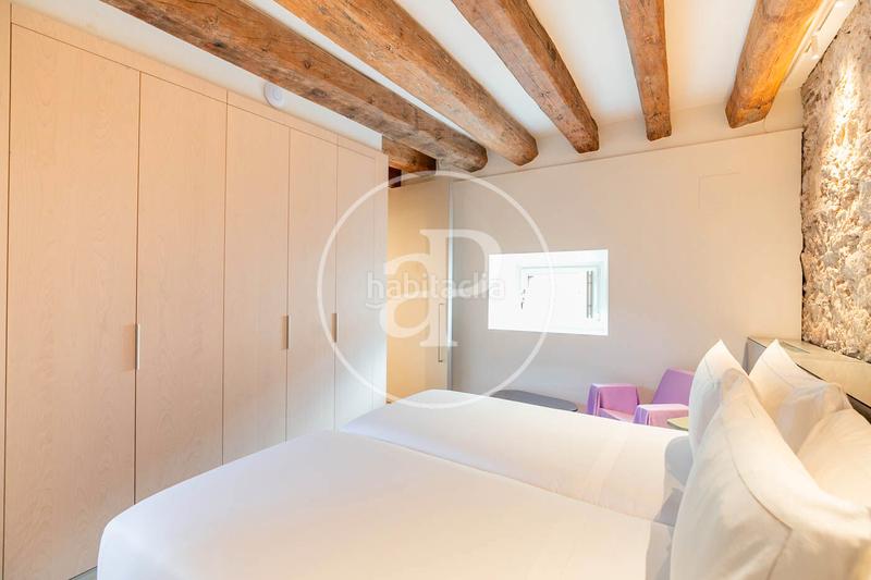 Foto 8f3ba17e-63cb-4404-a34a-eda754273278. Rent flat with heating in Gòtic Barcelona