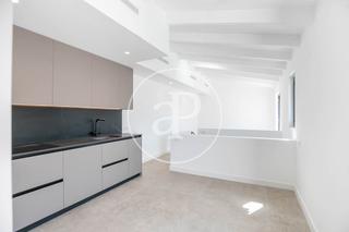 Pis  Carrer de joan tarrida. Ático en venta en el corazón de sitges