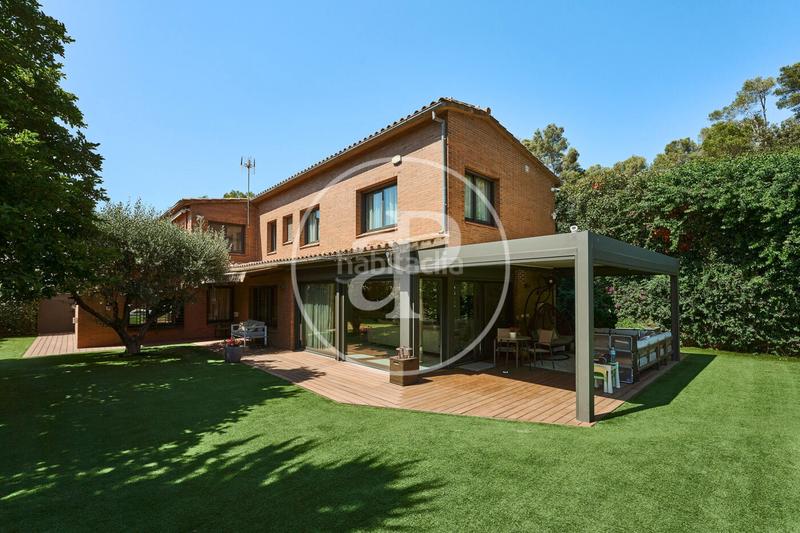 Foto 88a815e7-ce38-49d1-ab5a-499ba09e5c3f. Maison avec chauffage parking piscine dans Golf-Can Trabal Sant Cugat del Vallès