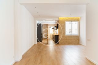Lloguer Pis  Carrer lo rat penat. Piso en alquiler en penya roja