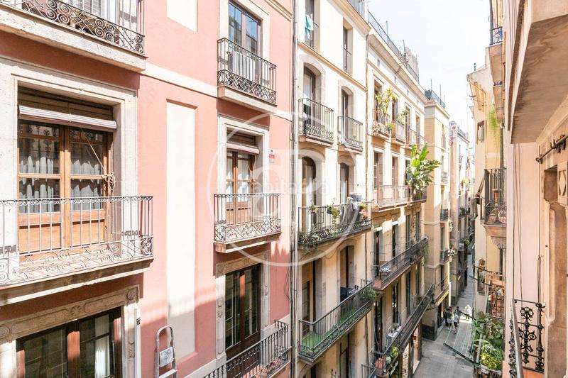 Foto 09cb8e3c-89fe-4ab5-a477-0f1384f5c8a1. Flat with heating in Gòtic Barcelona