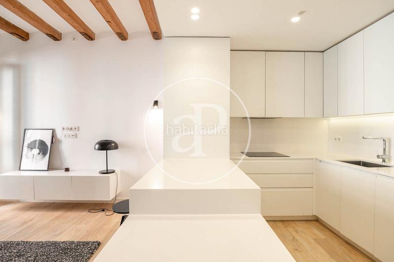 Foto 5bcd5062-48f5-4ba3-b14a-cab36f01f24f. Flat with heating in Gòtic Barcelona