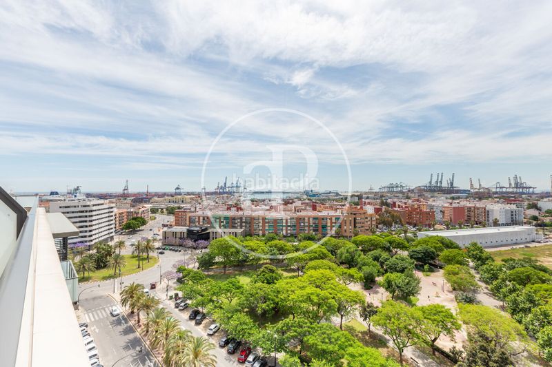 Foto edac92bd-a5aa-468a-b33f-7fe6a5503ce5. Àtic amb calefacció aparcament piscina a La Punta Valencia