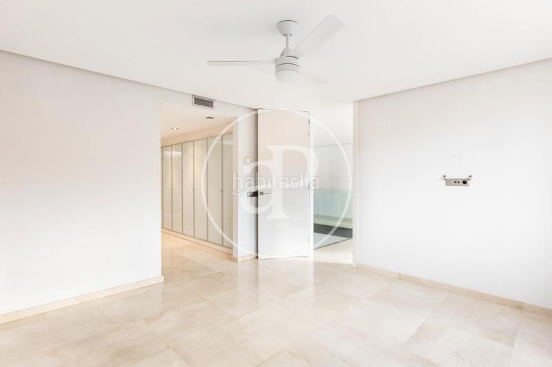 Foto 17332a06-0544-446a-a43c-e3baf75b768b. Haus mit heizung parking pool in Godella