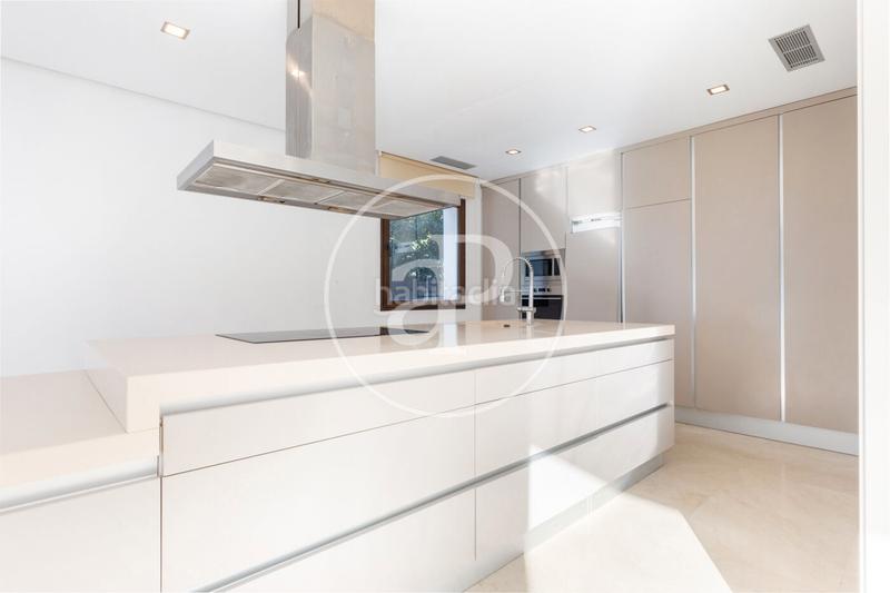 Foto 1ae35471-9556-402d-bb89-2ecfe6f89483. Haus mit heizung parking pool in Godella