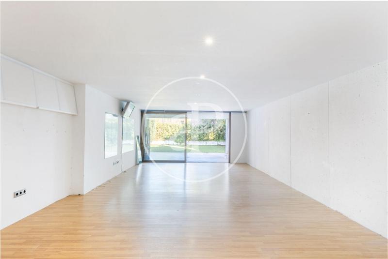 Foto 2009a642-b2a5-40bf-a10c-f820dee75a79. Haus mit heizung parking pool in Godella