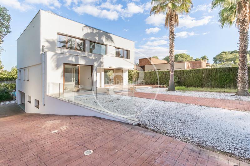 Foto 433577ec-e882-4ddb-b2dc-b774756601eb. Haus mit heizung parking pool in Godella