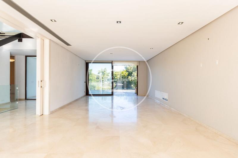 Foto 48ab36eb-6b4a-420b-bc90-4c57a8a57182. Haus mit heizung parking pool in Godella