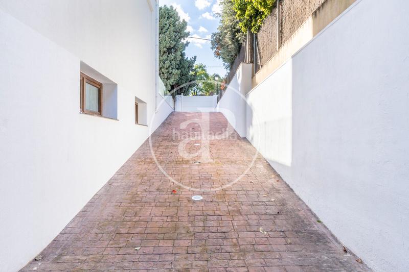 Foto 594fb0ae-aebc-417e-9bd0-a325d3447855. Haus mit heizung parking pool in Godella