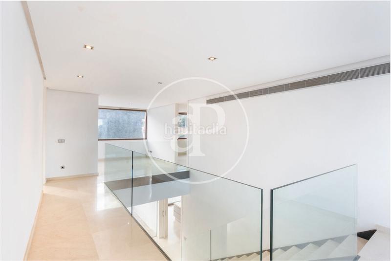 Foto 5b4d6a75-3ba0-427d-aa4b-10c94062fb52. Haus mit heizung parking pool in Godella