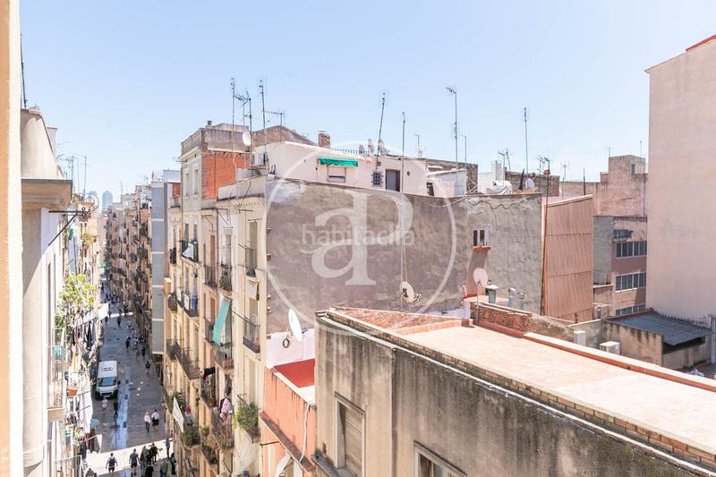 Foto ecfdc1a7-6c57-47f4-8264-94800ebeabbb. Ático  en venta junto al mercado de sant antoni en Barcelona
