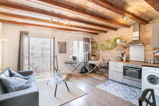 tic  Carrer de sant antoni abat. tico en venta junto al mercado de sant antoni
