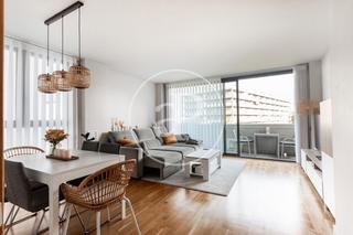 Pis  Carrer de francesc boix campo. Piso en venta en sants