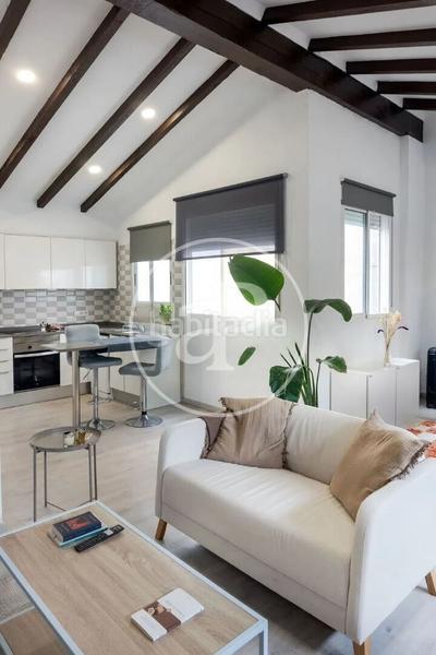 Foto 7388476b-786d-4f7f-bc2f-bf94234564a6. Rent penthouse with heating in Gran Via Valencia