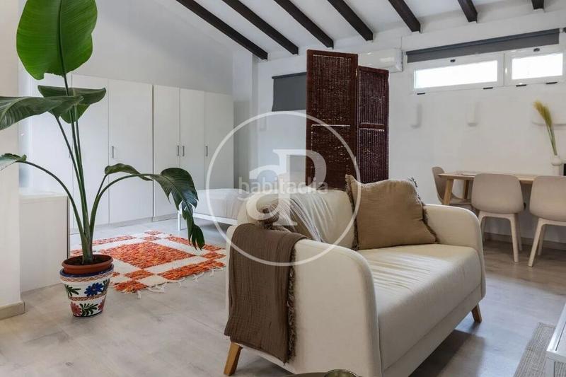 Foto 91481214-d36d-4cf2-a6bc-33e254918ad8. Rent penthouse with heating in Gran Via Valencia