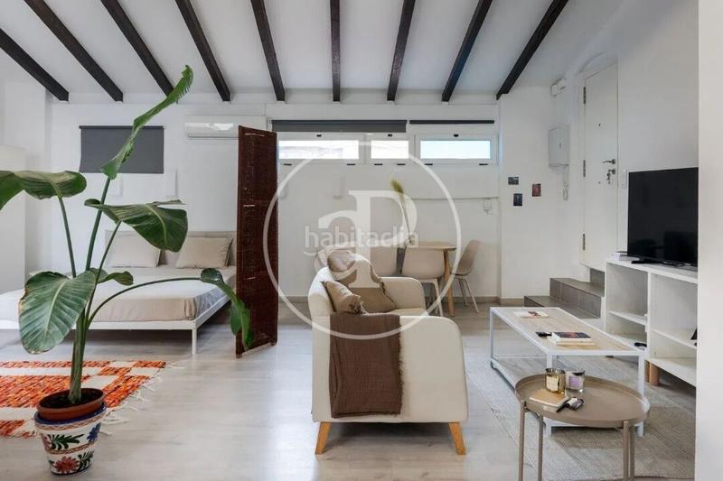 Foto afe875c9-9a74-4821-9576-afa865cfab6c. Rent penthouse with heating in Gran Via Valencia