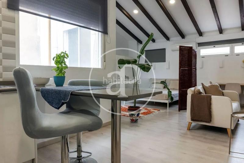 Foto c944b254-cd80-4634-a5cf-f4d83b4e9677. Rent penthouse with heating in Gran Via Valencia