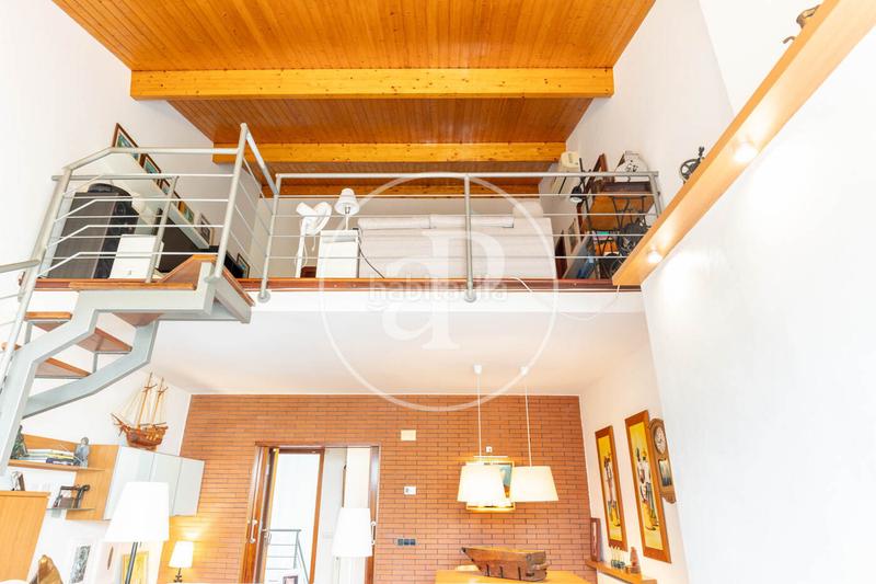 Foto 3045adcd-e4a8-4186-a883-37fdc891c8ae. Maison jumelée avec chauffage parking dans Eixample Sabadell