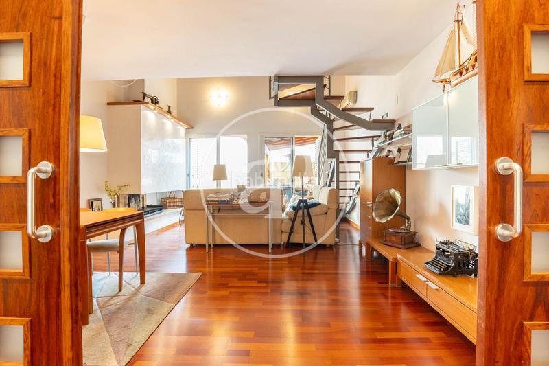 Foto 479f1ae6-bbb0-4a26-8905-722deeacc725. Maison jumelée avec chauffage parking dans Eixample Sabadell