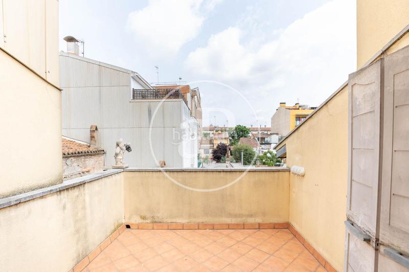 Foto 5cc25a65-9df8-4ae1-b164-28ce902ddf4a. Maison jumelée avec chauffage parking dans Eixample Sabadell