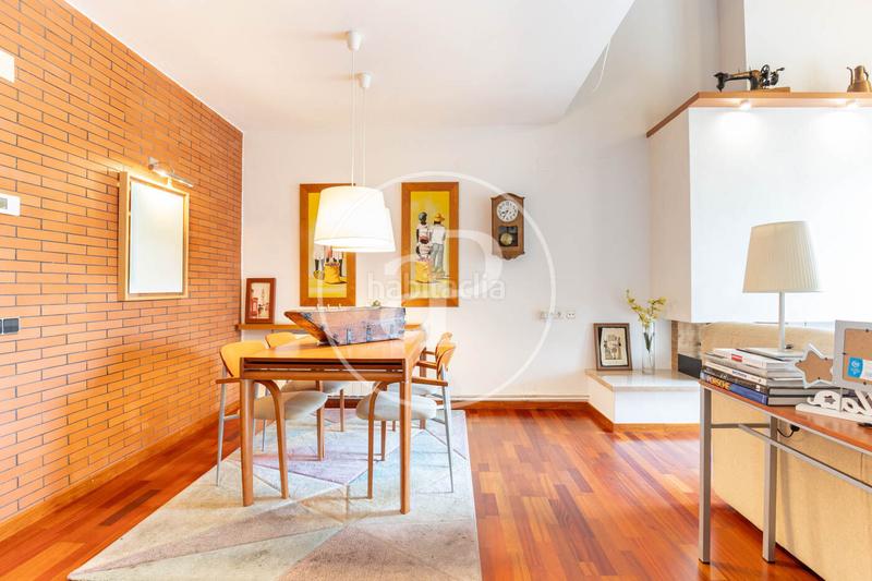 Foto 5e9c099a-210d-4f36-8198-ad6f2d08686f. Maison jumelée avec chauffage parking dans Eixample Sabadell