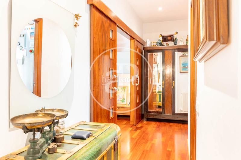 Foto d225641b-5e5e-4139-8ef3-a30631e241bd. Maison jumelée avec chauffage parking dans Eixample Sabadell