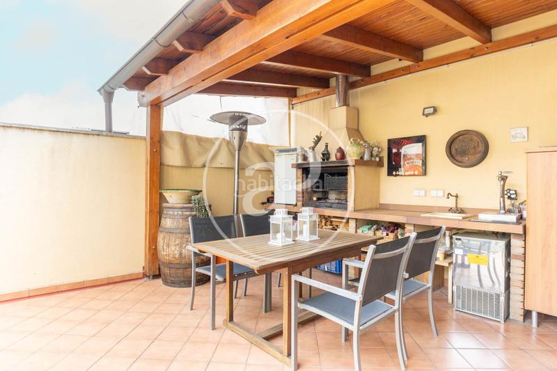 Foto d6b2c884-fff2-4ce5-b02d-9c1ec3d735c0. Maison jumelée avec chauffage parking dans Eixample Sabadell