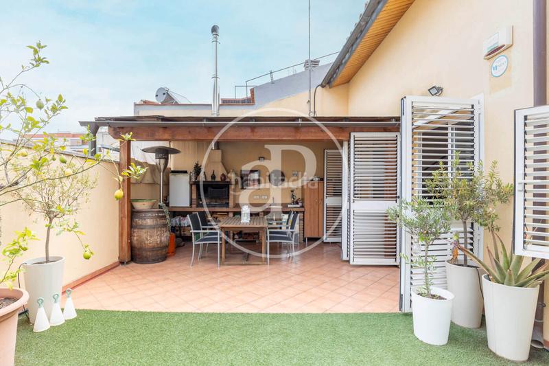 Foto d97444f7-3513-4523-bb66-57c6147b5073. Maison jumelée avec chauffage parking dans Eixample Sabadell