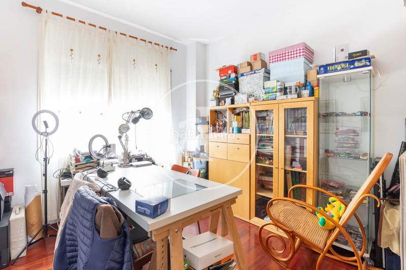 Foto f894192a-39f3-4b38-a775-5713d589ff0b. Maison jumelée avec chauffage parking dans Eixample Sabadell