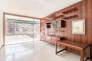 Pis  Gran via de carles iii. Piso en venta en calle gran va carlos iii