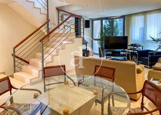 Rent House  Carrer de neptú. Casa en alquiler en el barrio de gracia