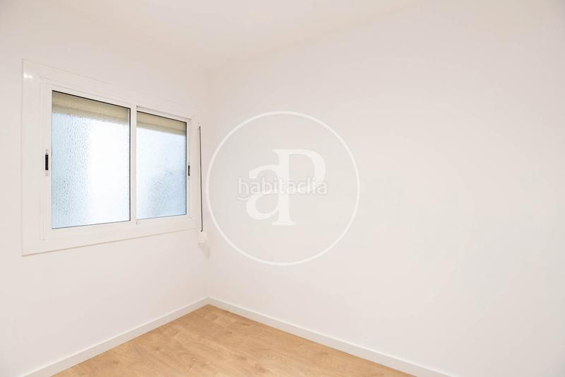 Foto 238484a0-468a-4612-a369-42183bcfa6e7. Piso  en venta en la calle lluis sagnier en Guinardó Barcelona