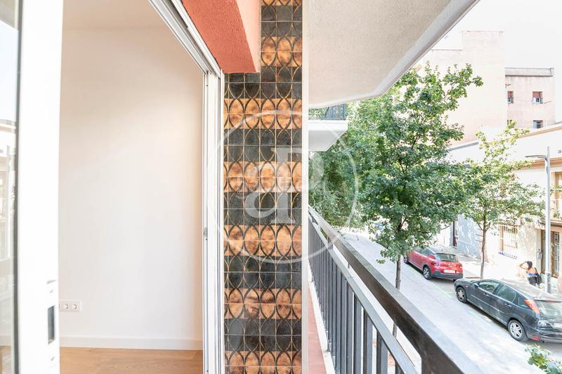 Foto 453498f4-08d6-4235-8ad8-54a86529b10e. Piso  en venta en la calle lluis sagnier en Guinardó Barcelona