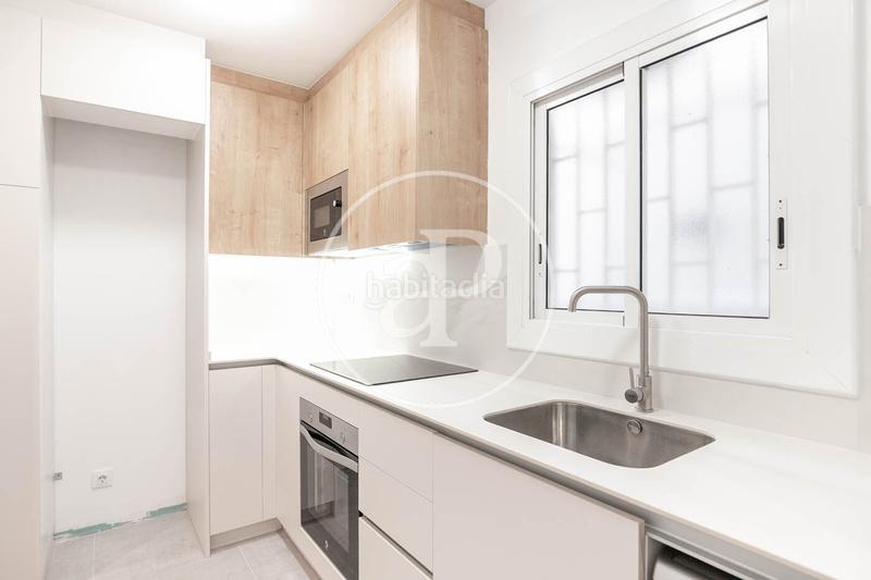 Foto 557a16d8-2f66-4de4-a7c4-231cc443ccd1. Piso  en venta en la calle lluis sagnier en Guinardó Barcelona