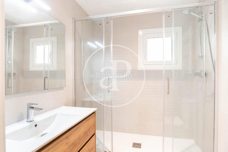 Foto d283c6e3-5b45-41f4-acf3-569c46c96341. Piso  en venta en la calle lluis sagnier en Guinardó Barcelona