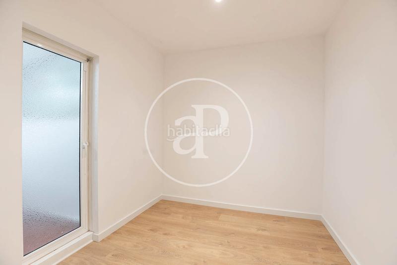 Foto f01ebe74-9867-48b7-b79a-ecd138789773. Piso  en venta en la calle lluis sagnier en Guinardó Barcelona