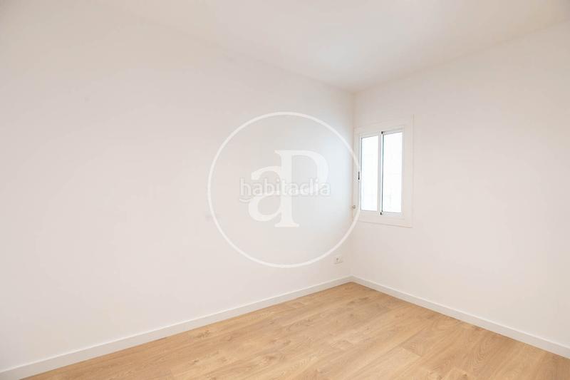 Foto fc713a8c-2e26-4030-9ea0-b85c908b2866. Piso  en venta en la calle lluis sagnier en Guinardó Barcelona
