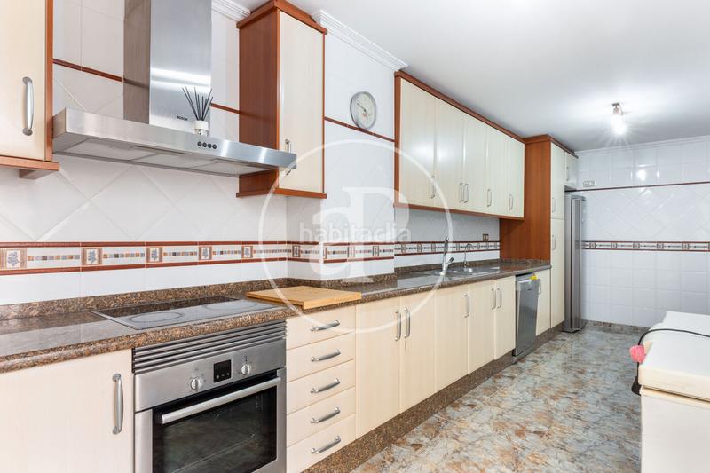 Foto 9724cc96-e75b-4ef0-8e36-05ea0415fc55. Casa amb calefacció aparcament a Silla