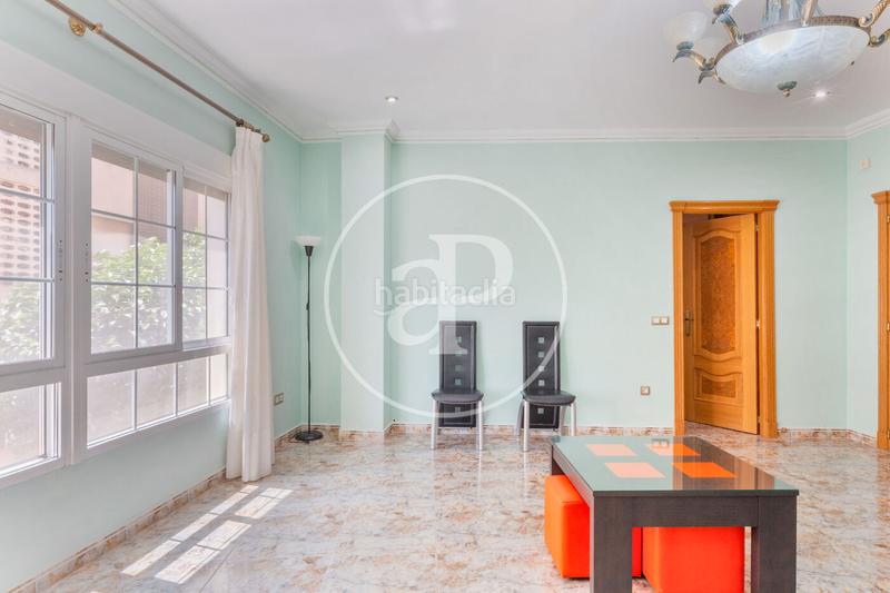 Foto bc5c9262-ea20-4dac-8f1b-90dbd6cd6576. Casa amb calefacció aparcament a Silla