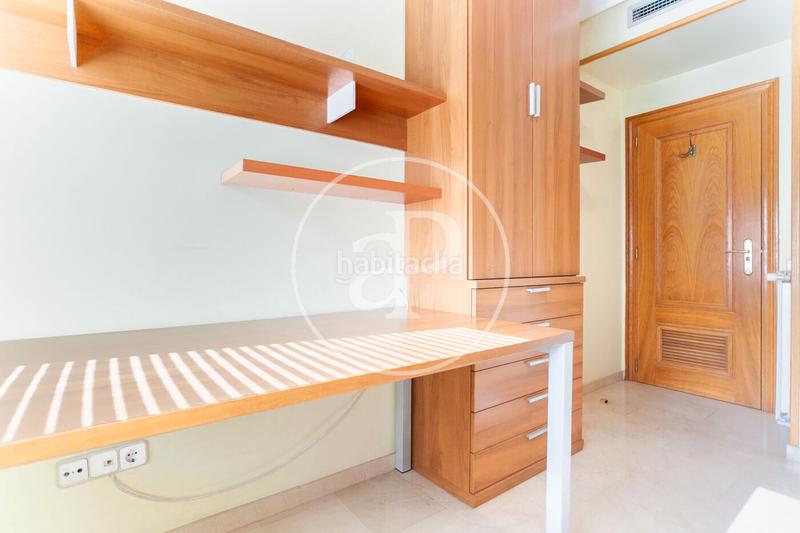 Foto 3c6ea273-ec4f-4640-bb47-ee538f657f6c. Piso  en venta en algirós en Ciutat Jardí Valencia