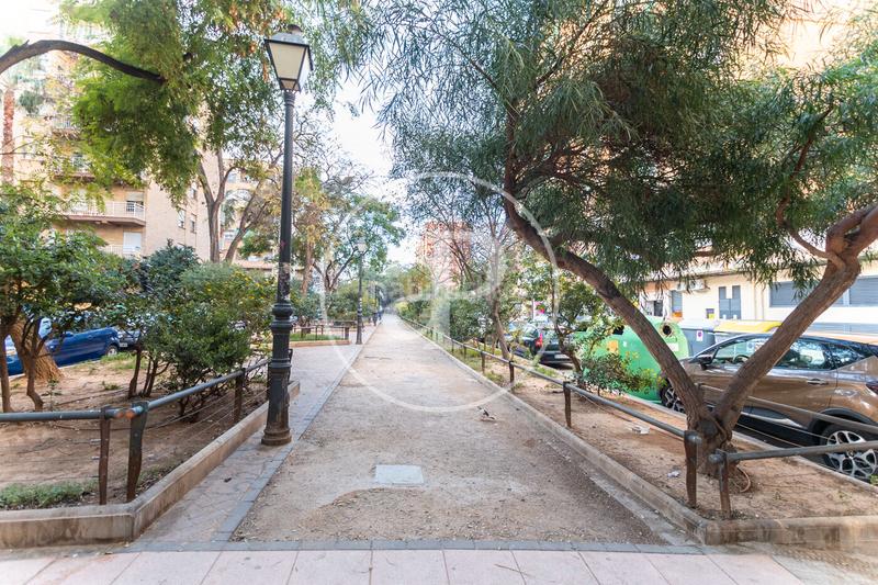 Foto c144d10d-4b73-407e-85df-5b0fb4f219aa. Piso  en venta en algirós en Ciutat Jardí Valencia